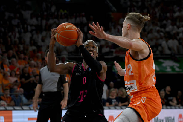 巴萨及奥萨 巴萨及奥萨